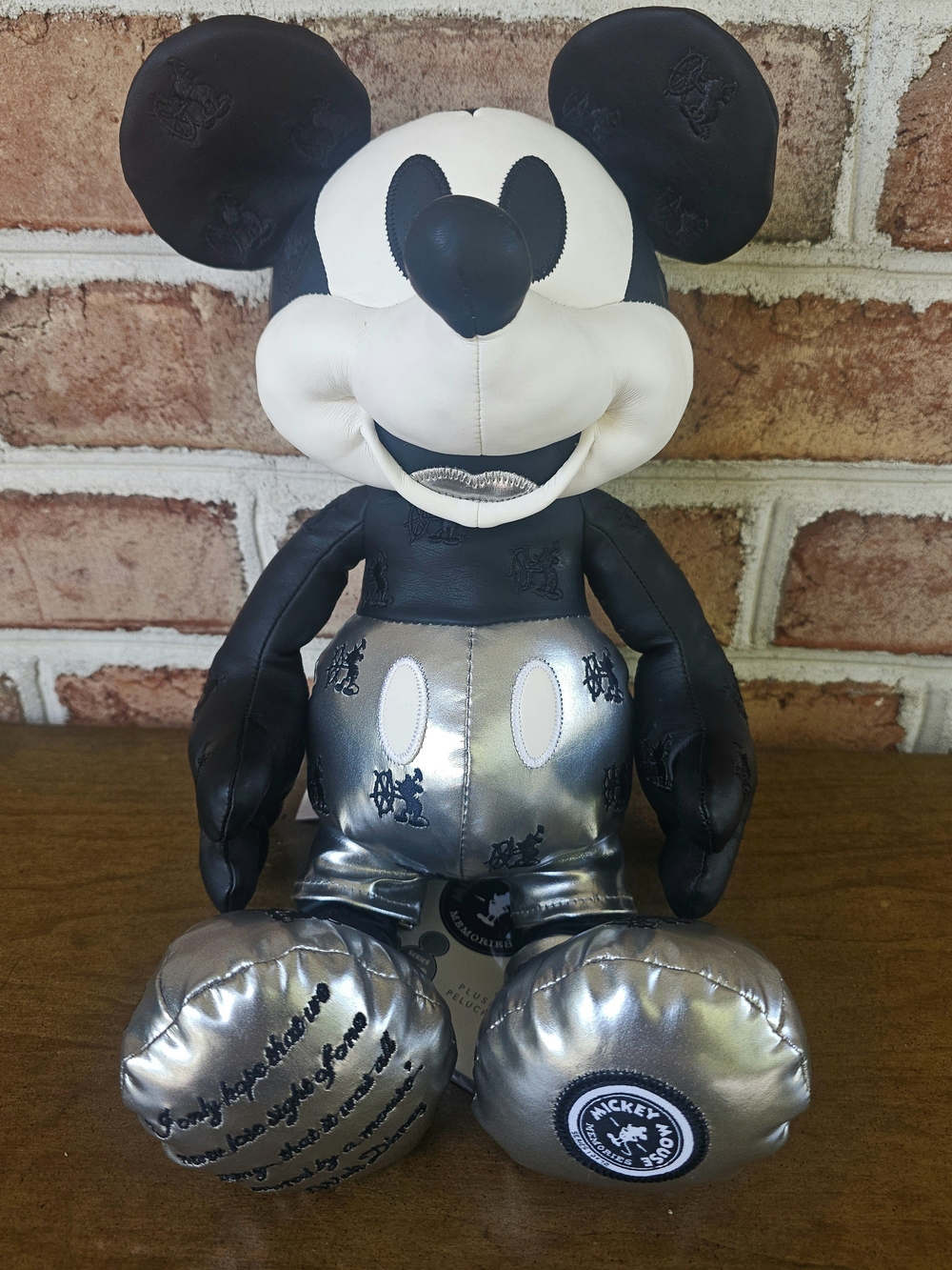 MICKEY MOUSE MEMORIES JANUARY PLUSH
